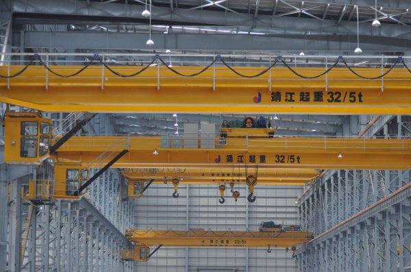 靖起-提倡輕量化、節(jié)能橋式起重機(jī) 